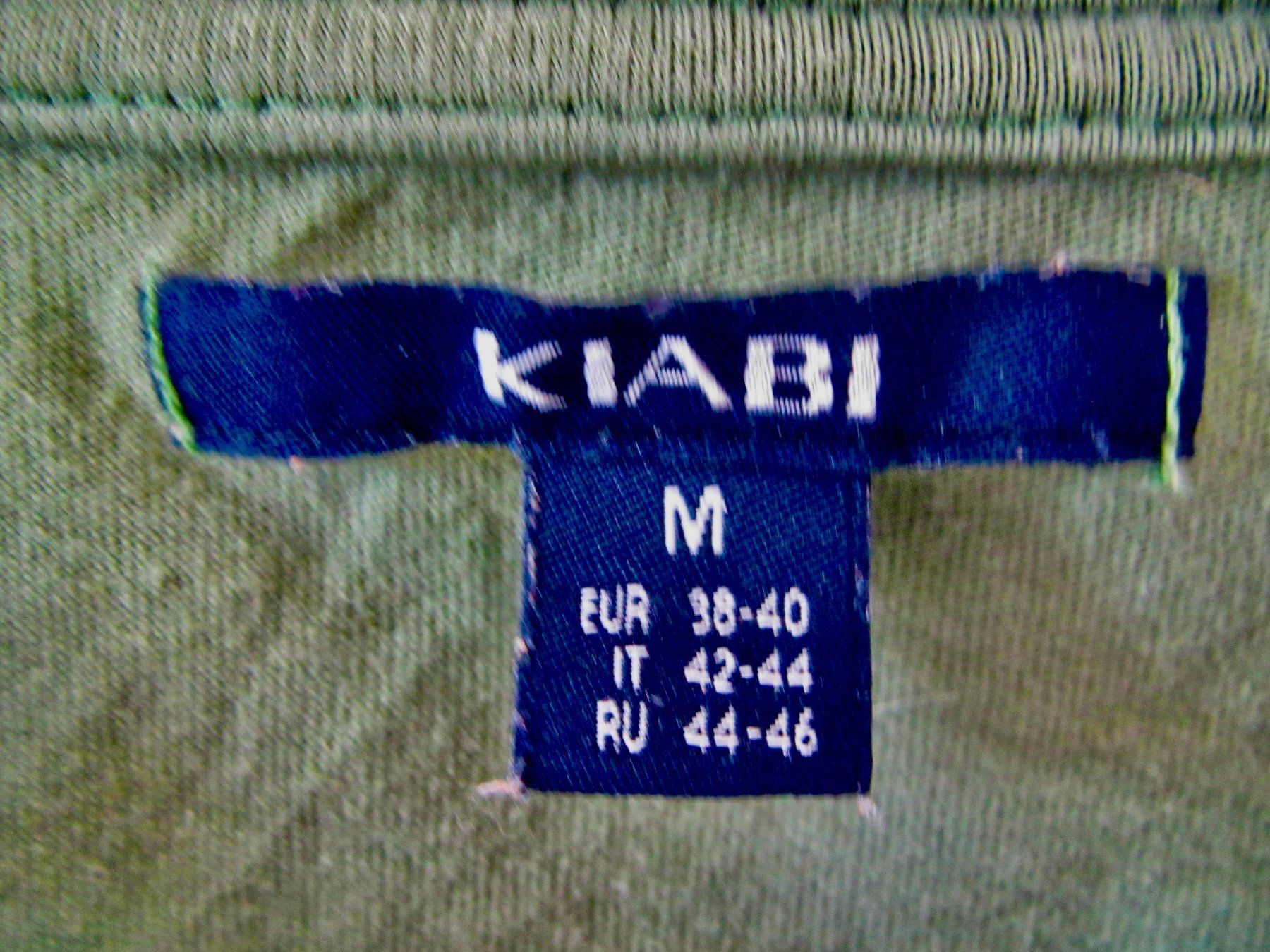Kleider: ROBE D'INTERIEUR KIABI OLIVE – Gebraucht aus Murten von Selliot 1