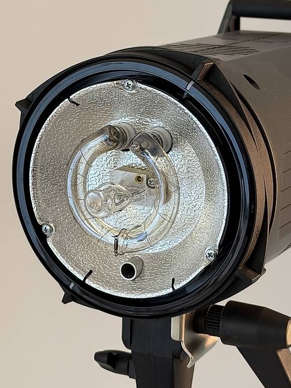 Elinchrom Flash: Studioblitz Elinchrom Style RX1200 – Usato da Wohlen AG venduto da inf_j9pt 4