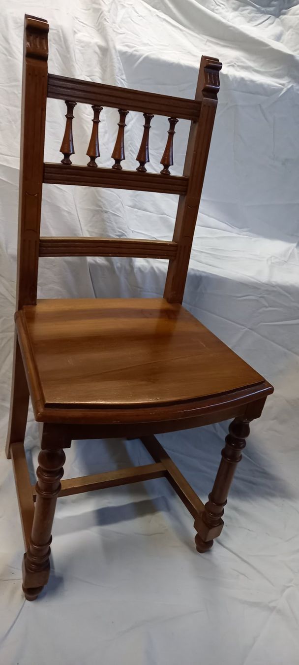 Stühle: Chaise ancienne en bois massif – Gebraucht aus Fey von sverigi 3