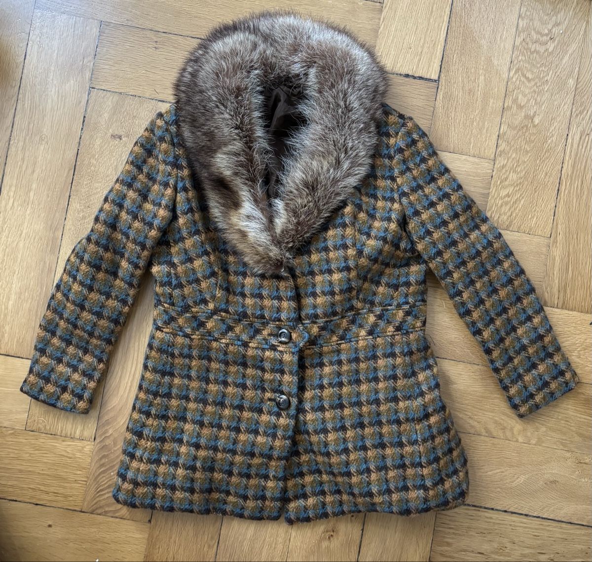 Mäntel: Vintage Pure Wool Coat from Paris – Gebraucht aus Basel von suz_6bsc