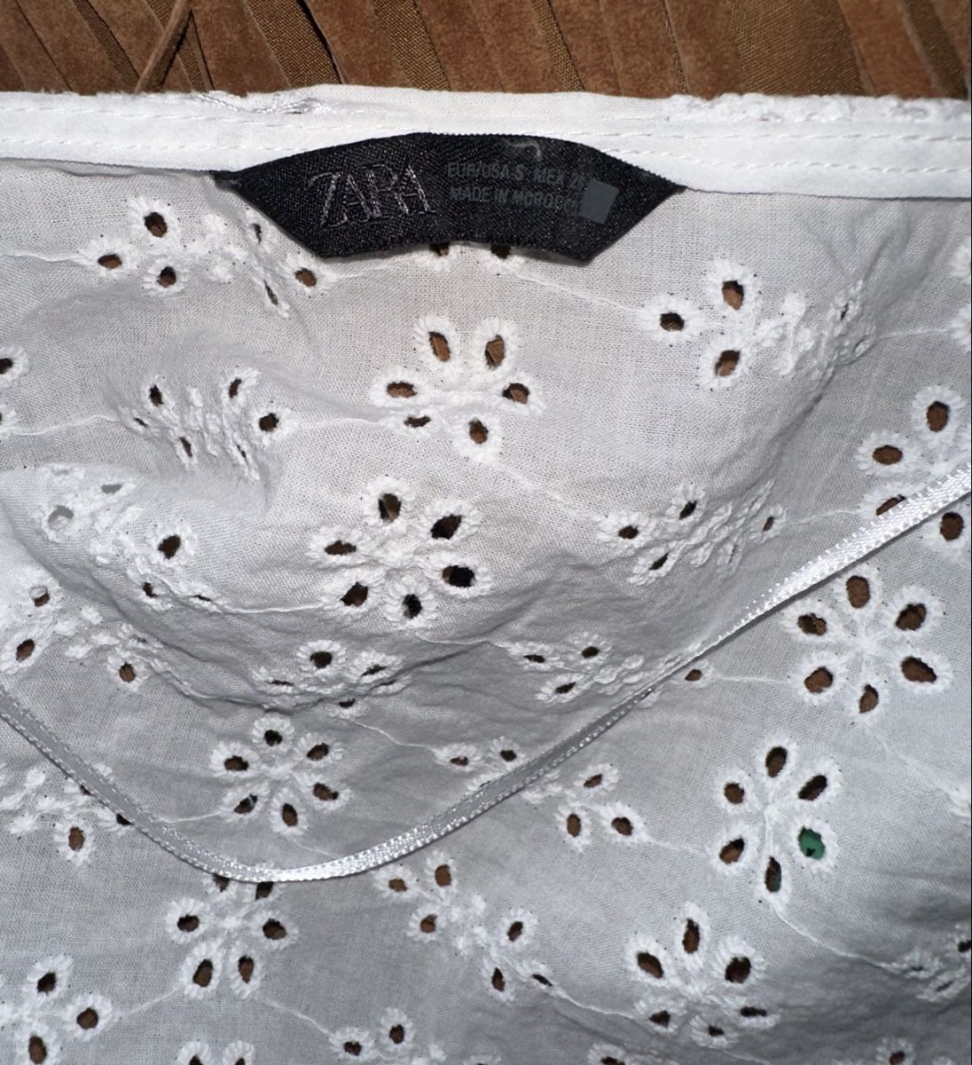 Zara Camicette: ZARA BLUSE GR. S neuwertig – Nuovo (secondo la descrizione) da Unteraegeri venduto da MH203 7