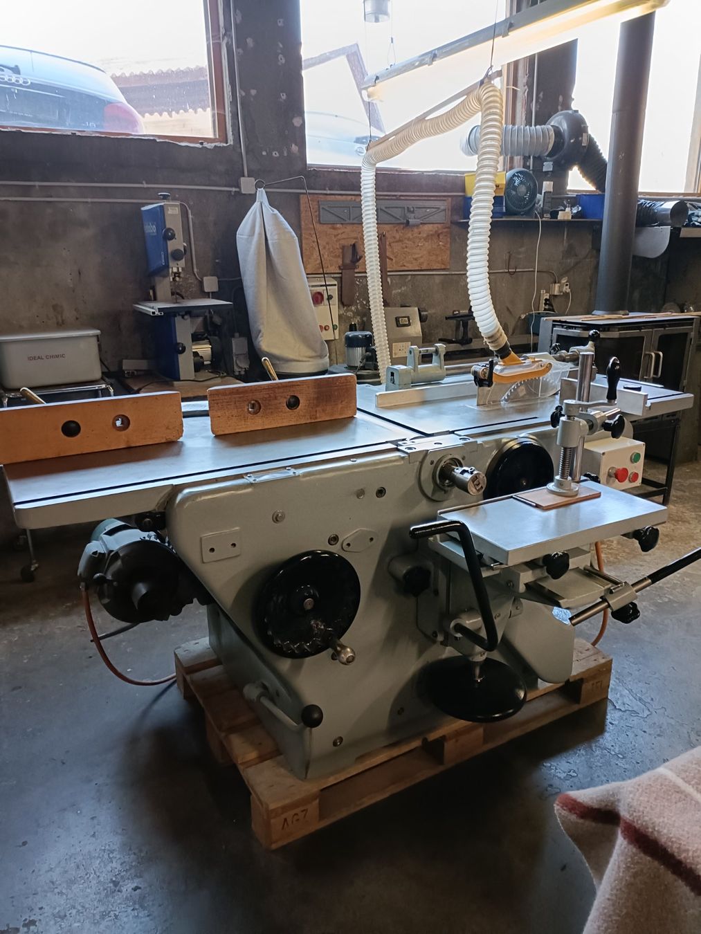 Tutte le macchine: ELMAG Machine à bois multifonctions – Usato da Plan-les-Ouates venduto da Bruni010