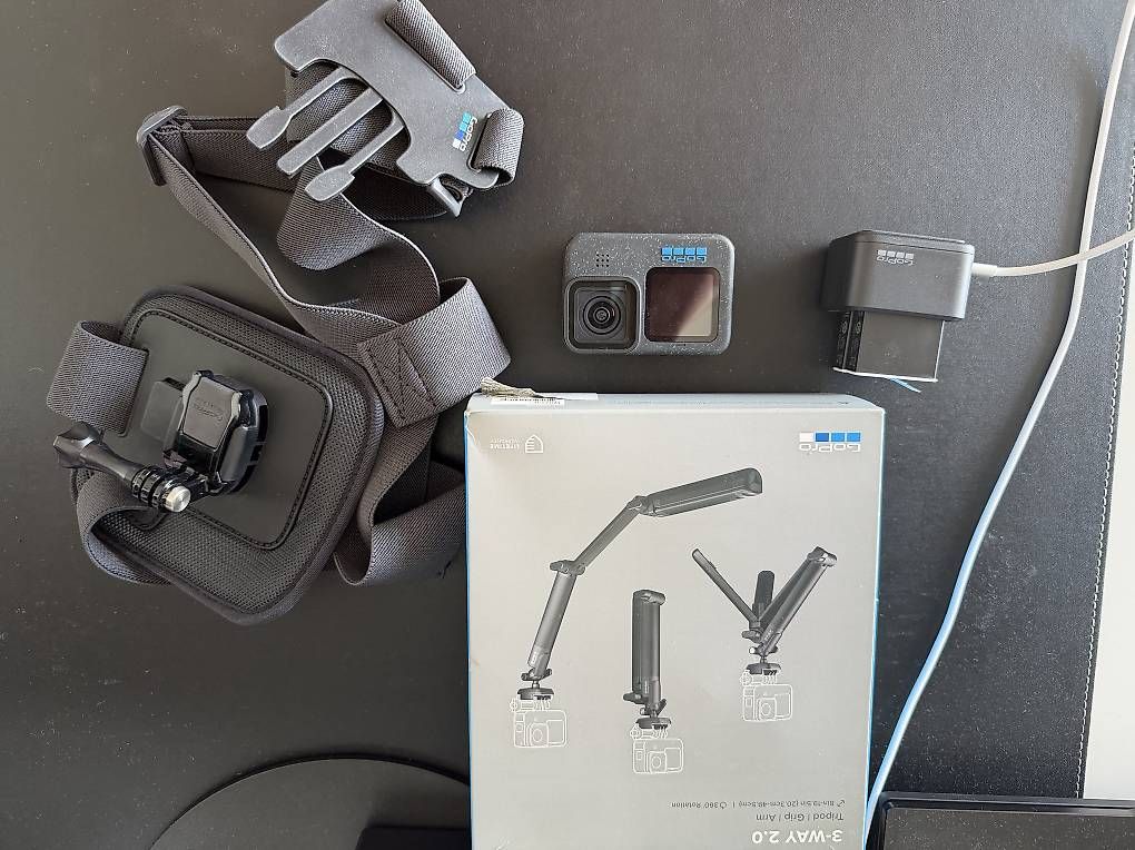 Action Cam: GoPro 12 black  – D'occasion à Montreux par dkl_n5bn