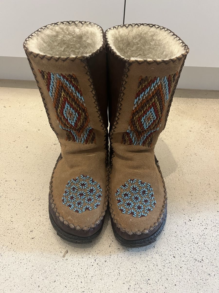 Scarpe da uomo: Winterstiefel, Gr. 38, Echtleder mit Perlenmuster, Top! – Nuovo (secondo la descrizione) da Richterswil venduto da j.zehnder