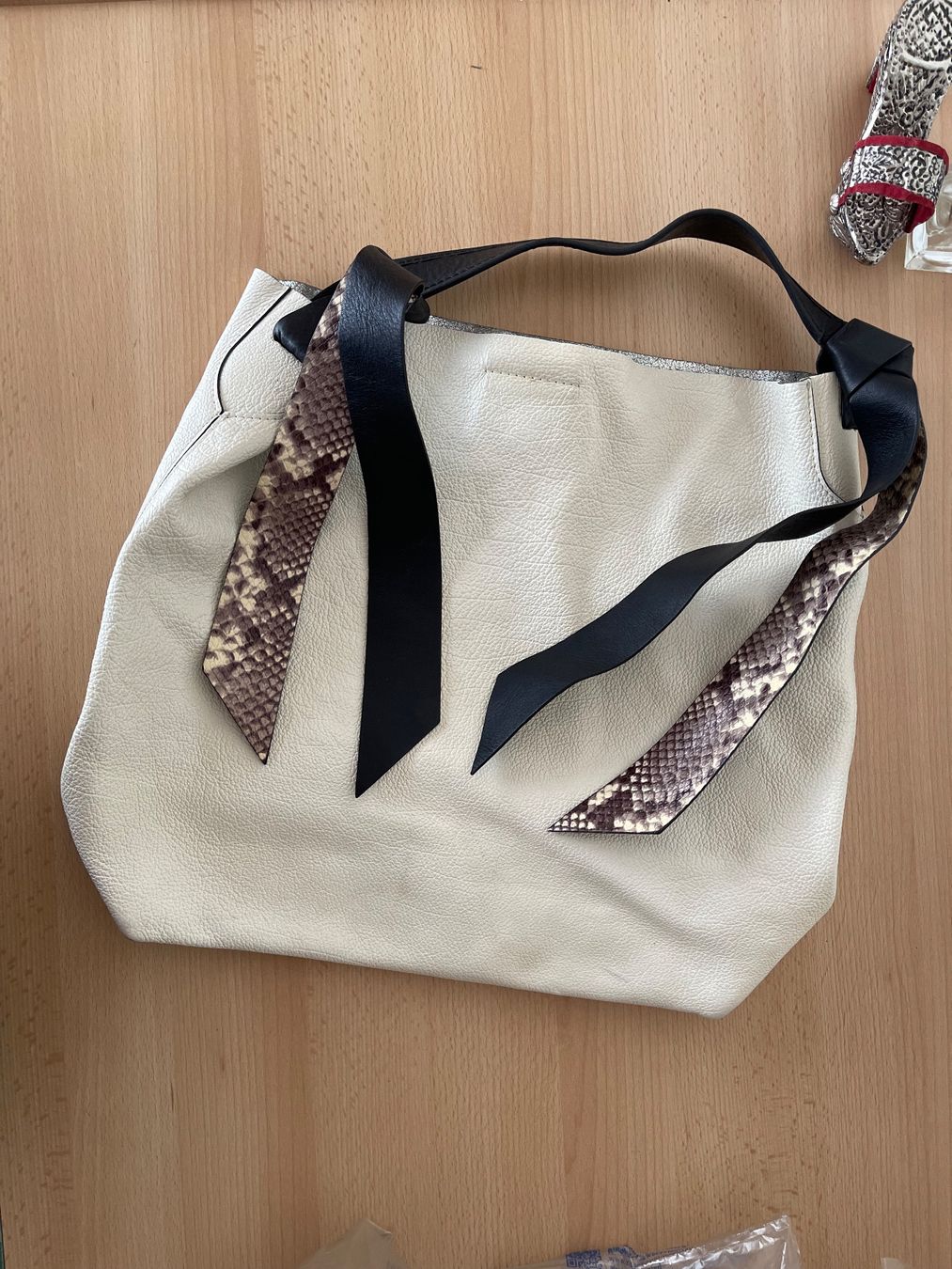 Gianni Chiarini Sacs femmes: GIANNI CHIARINI Neu/NP200CHF Doppelseitig Silber Tasche – Neuf (Voir description) à Kölliken par Prscoo 2