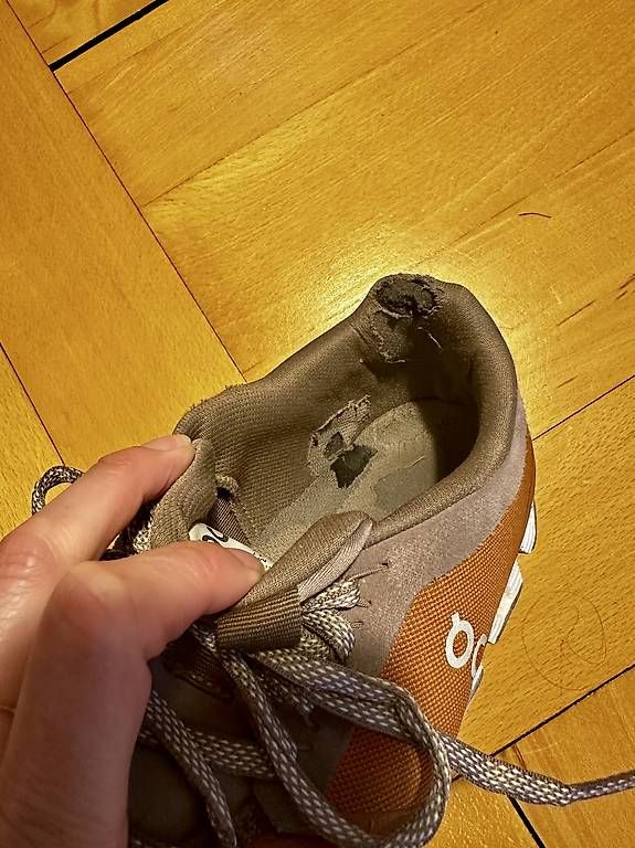 On Scarpe da donna: On cloud Schuhe Grösse 41 – Usato da Zollikon venduto da max_rg2l 3