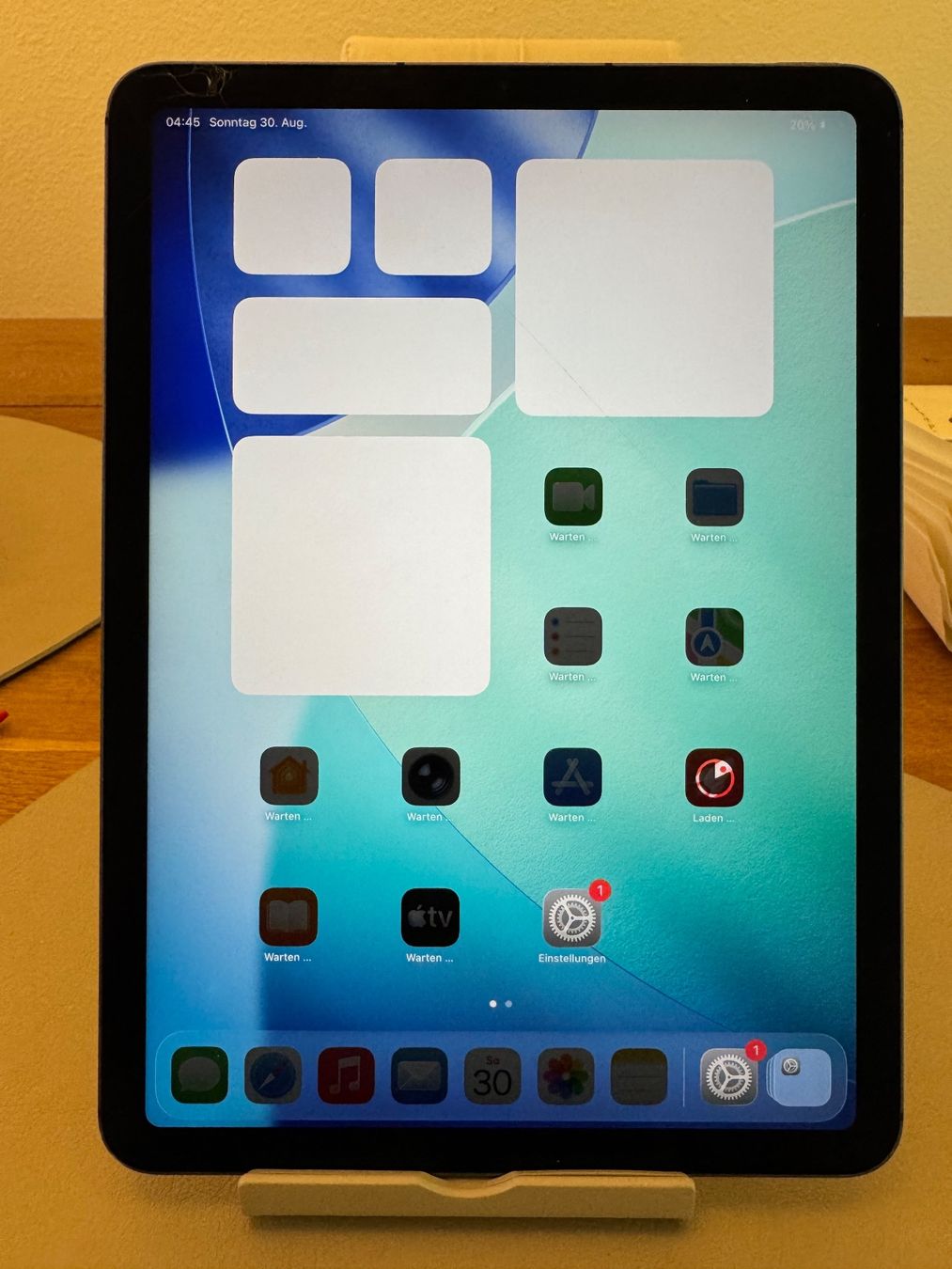 Apple Tablet PC: iPad Air 4 Generation – Usato da Adliswil venduto da Busys
