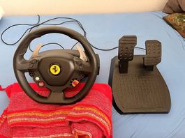 Thrustmaster Ferrari 458 RW  Volant + Pédalier Xbox 360