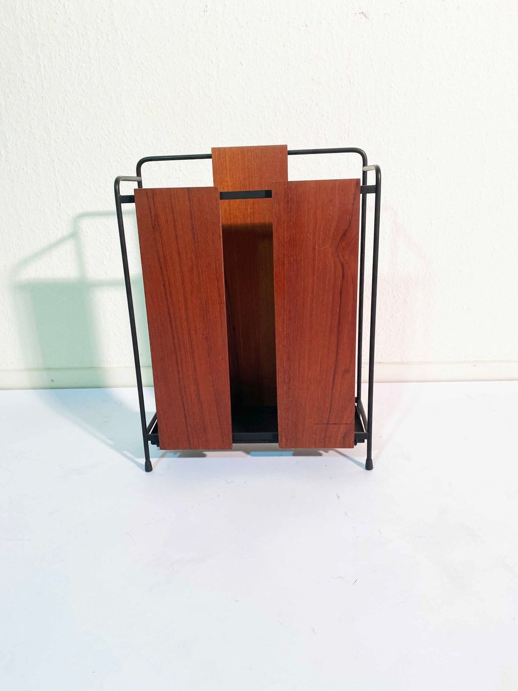 Altri mobili per ufficio: Teak Schirmständer Midcentury – Usato da Beringen venduto da Kultgut 1