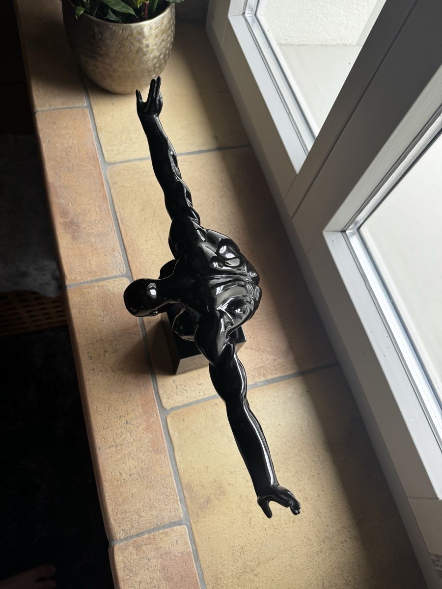 Sculture & Statue: Black Athlete Sculpture KARE design – Usato da Seuzach venduto da Wolf936 1