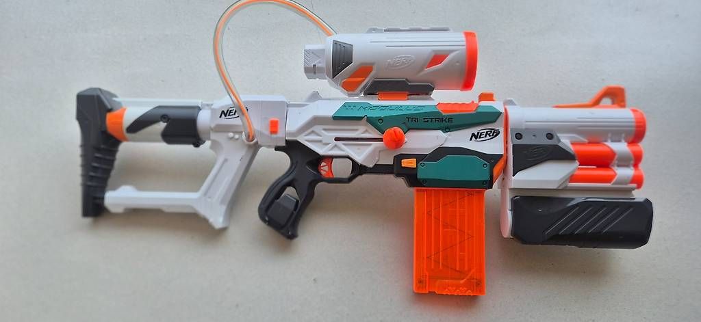 Nerf Spielzeuge: NERF Modulus Tri-Strike inkl. Darts, Mega & Rakete – Gebraucht aus Arbon von Ftdata 1