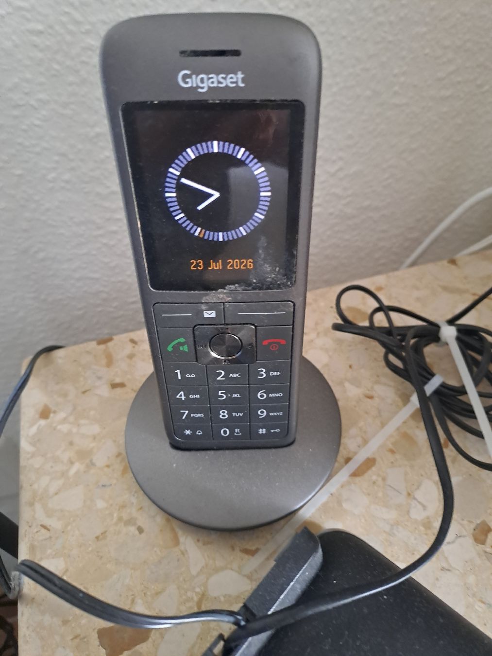 Gigaset Telefone: Festnetz 2 Stück – Gebraucht aus ZUERICH von BG9RF 1