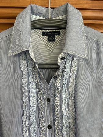 Hilfiger Bluse, Gr. 6/S blau gestreift, mit Rüschen