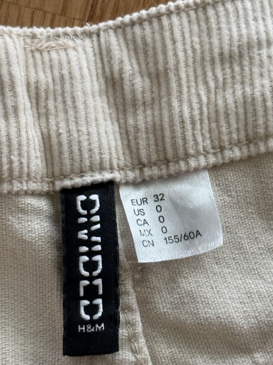 H&M Pantalons: Pantalon – D'occasion à Monthey par sen_6ckr 2
