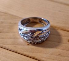 Eleganter Silberring mit Zirkoniasteine, Grösse 7,5