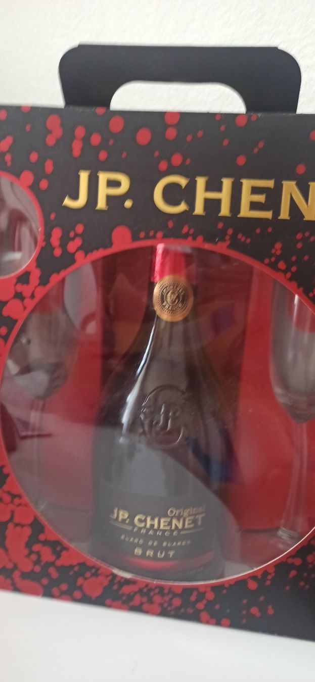 Vins: JP. Chenet Brut – Neuf avec emballage d'origine à Meggen par Malecifent 1
