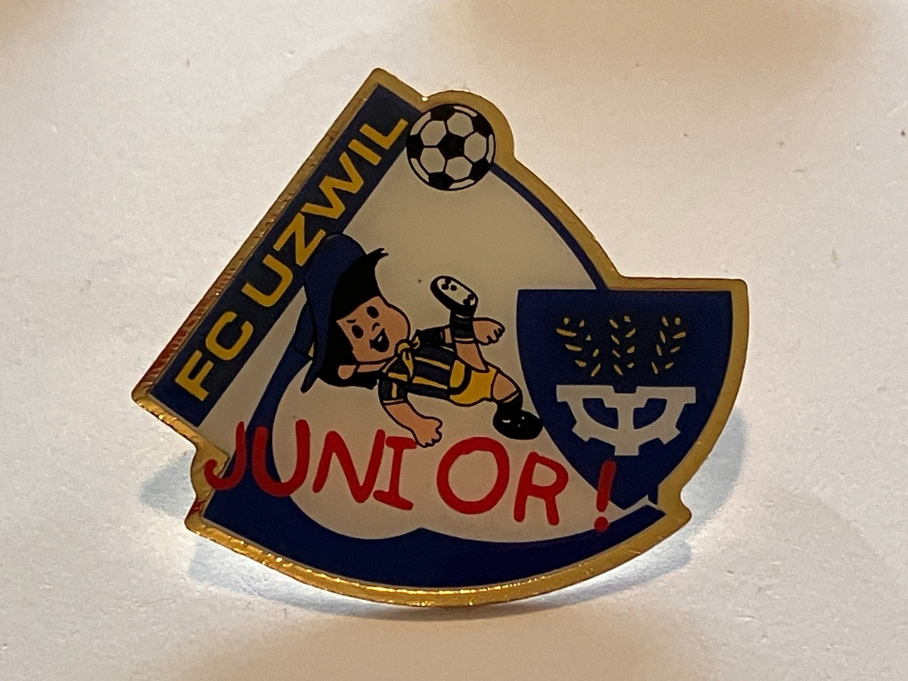 Placchette & Badge: 1 Pin FC Uzwil Junior – Usato da Basel venduto da djwwpp