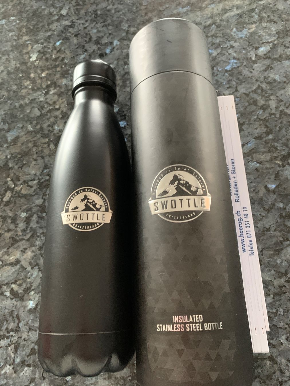 Trinkflaschen & Thermosflaschen: Thermoflasche SWOTTLE – Neu und originalverpackt aus Zuzwil SG von Ibohaus