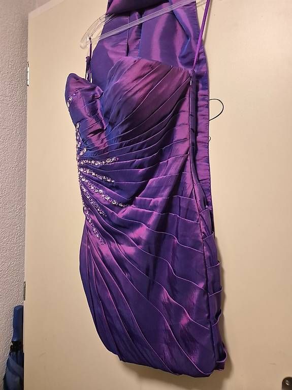 Vestiti: Cocktailkleid Violett Gr. 38/40 – Usato da Winterthur venduto da Neuesim 1