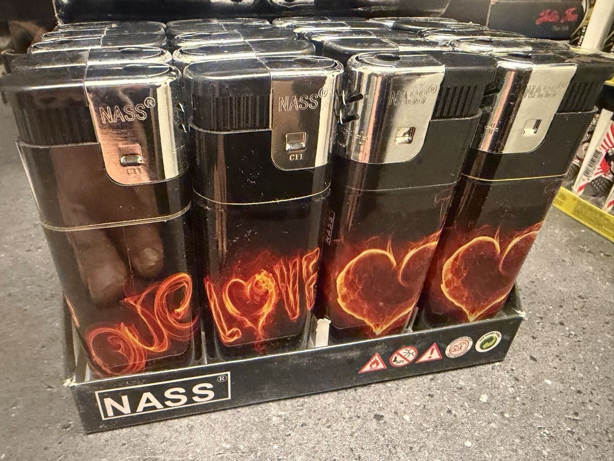 Accendini: Lot de briquets géants – Nuovo e nell'imballaggio originale da Corbeyrier venduto da ant_2r6l