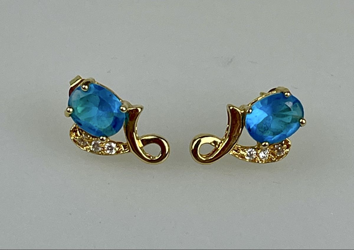 Orecchini pendenti & Orecchini a lobo: Exklusive Ohrringe in  türkis gold Farbe – Nuovo (secondo la descrizione) da Emmenbrücke venduto da luzern178