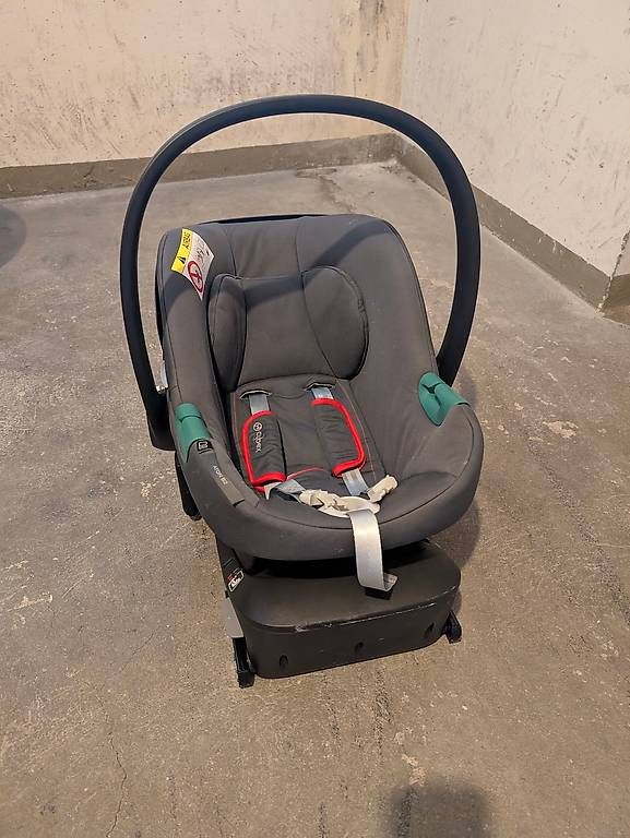 Seggiolini per auto: Cybex Kinder Autositz – Usato da Basel venduto da vic_2k8t 1