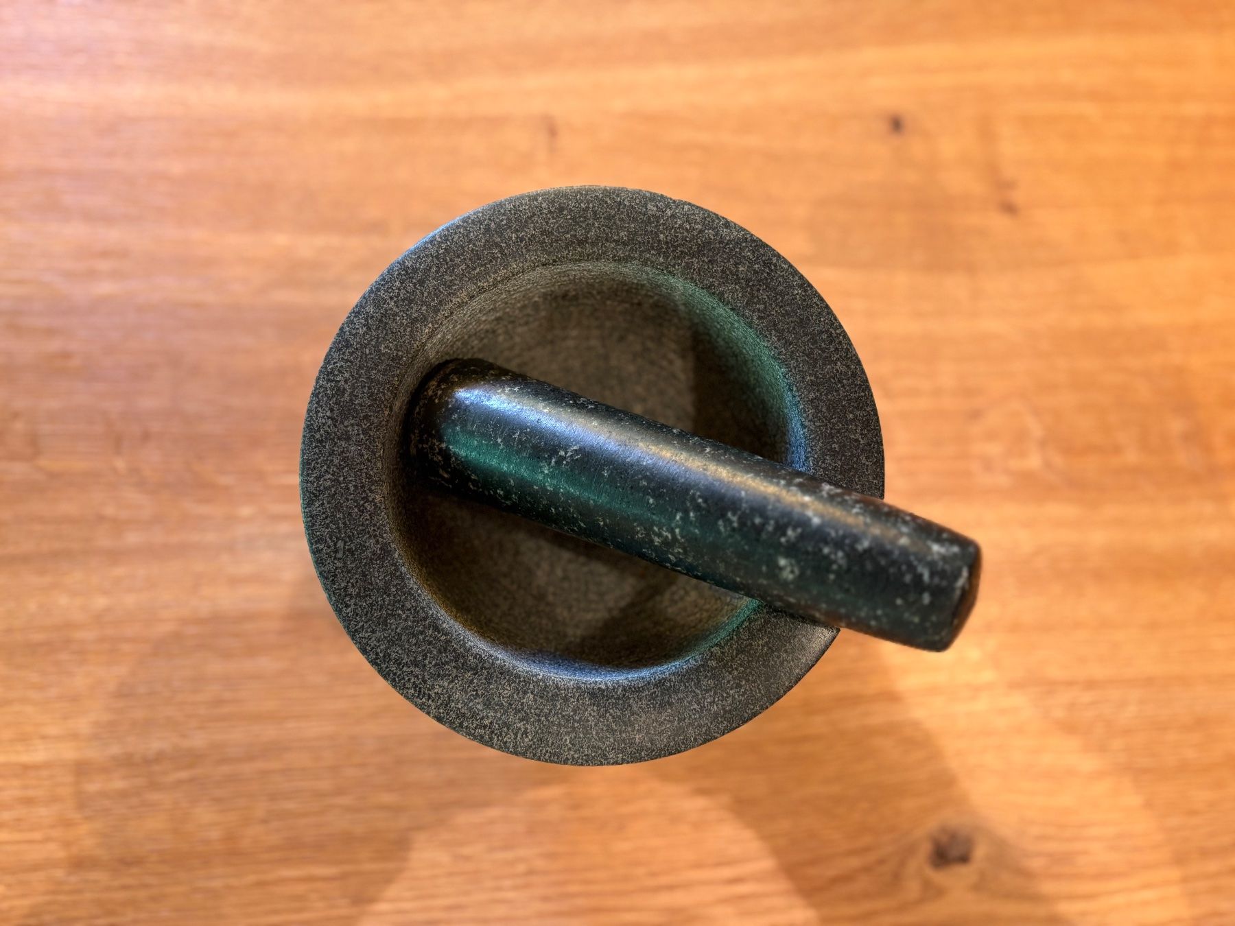 Autres pour cuisiner & mitonner: Naturstein-Mörser mit Stössel – D'occasion à Schwendibach par Mario_89 1
