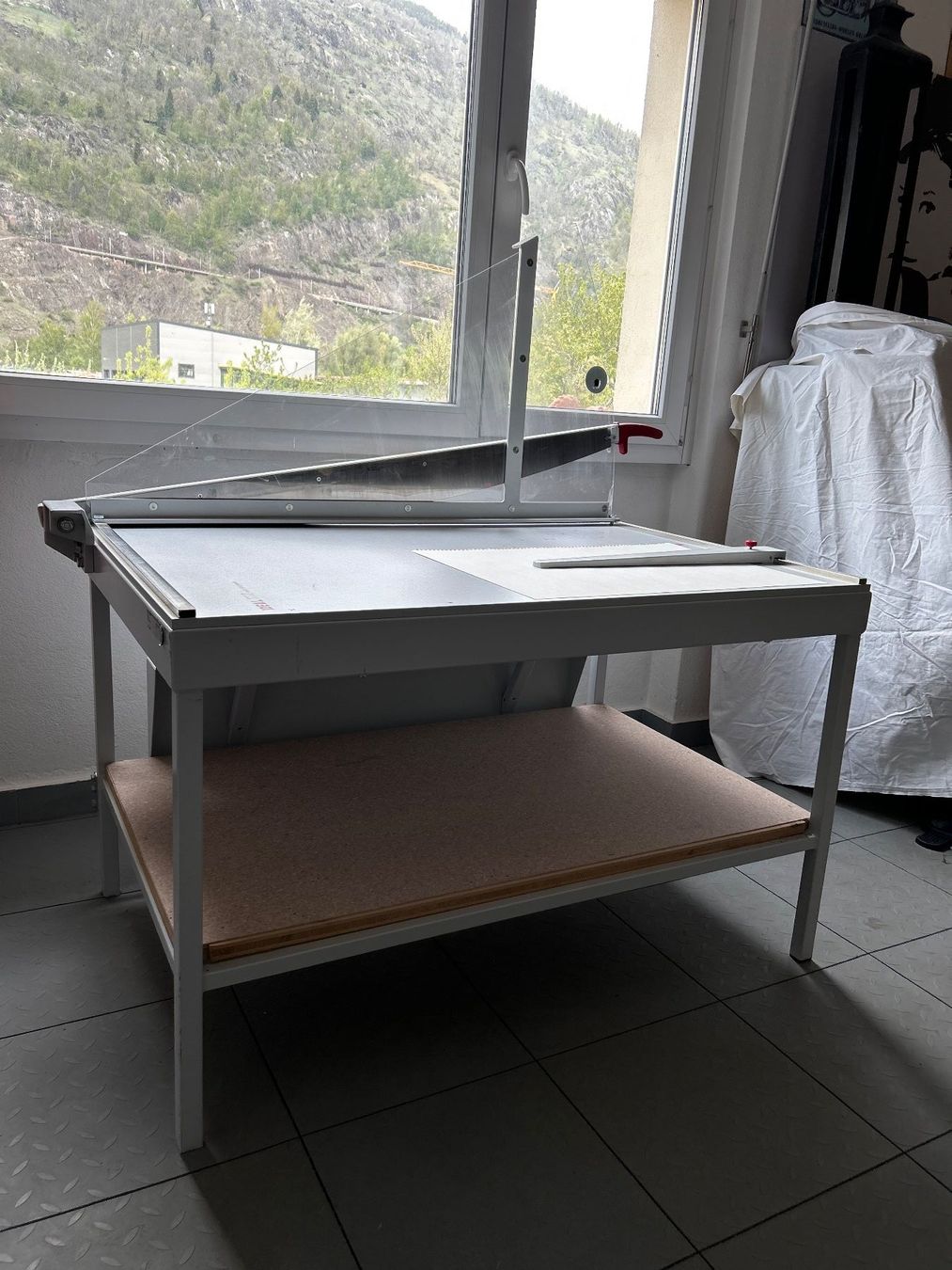 Tutte le macchine: Papier und Karton Schneidetisch Model Ideal 1110 – Usato da Gamsen venduto da Volkigerry 3
