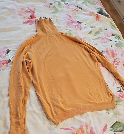 Pull à col roulé orange en coton doux – Taille L