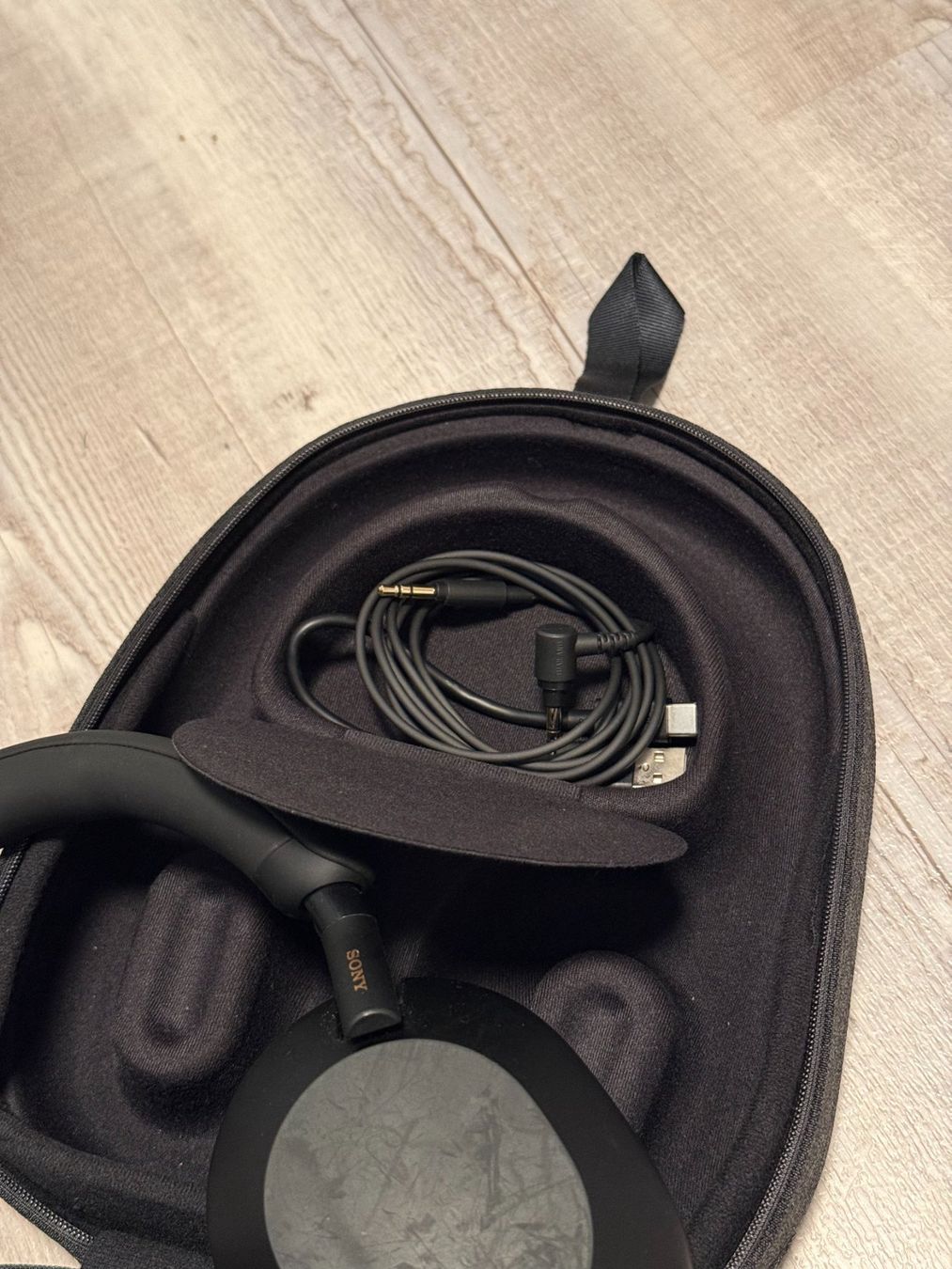 Sony Kopfhörer: Defekte Sony WH-1000XM5 – Defekt aus Rotkreuz von green2 1