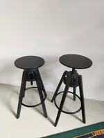 2 schwarze Ikea Hocker