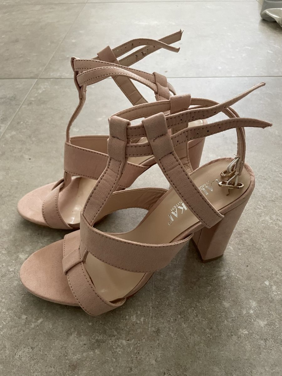Scarpe da donna: Sandalen Rosé Gr. 37 – Usato da Zürich venduto da illuminari