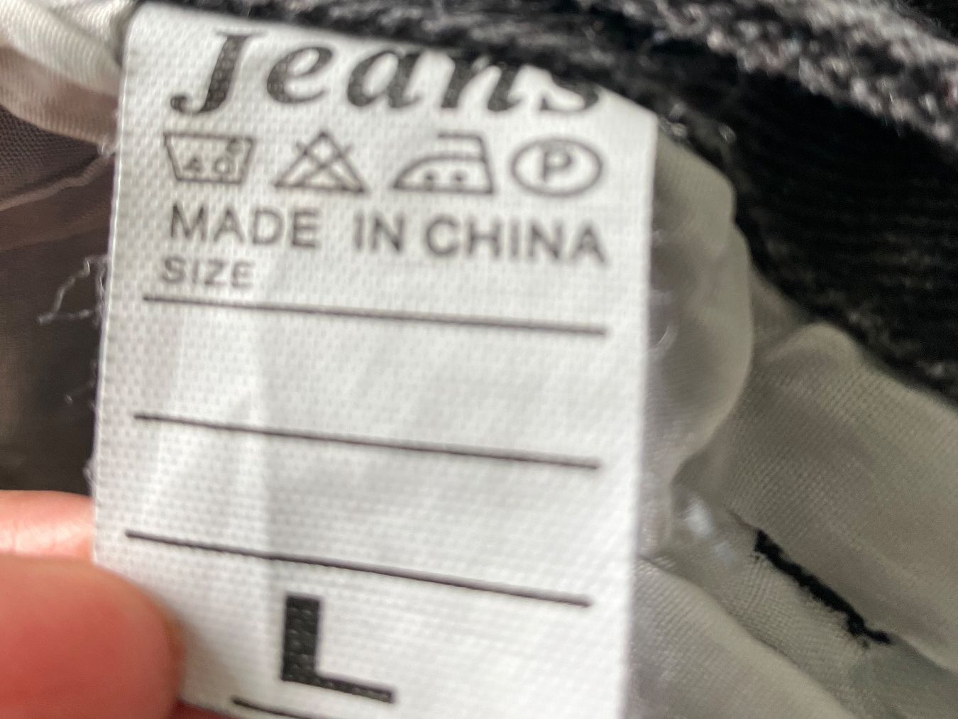 Jeans: Schwarze Jeans Typ Denim Tears, Grösse L – Usato da Thalwil venduto da ansae17 4