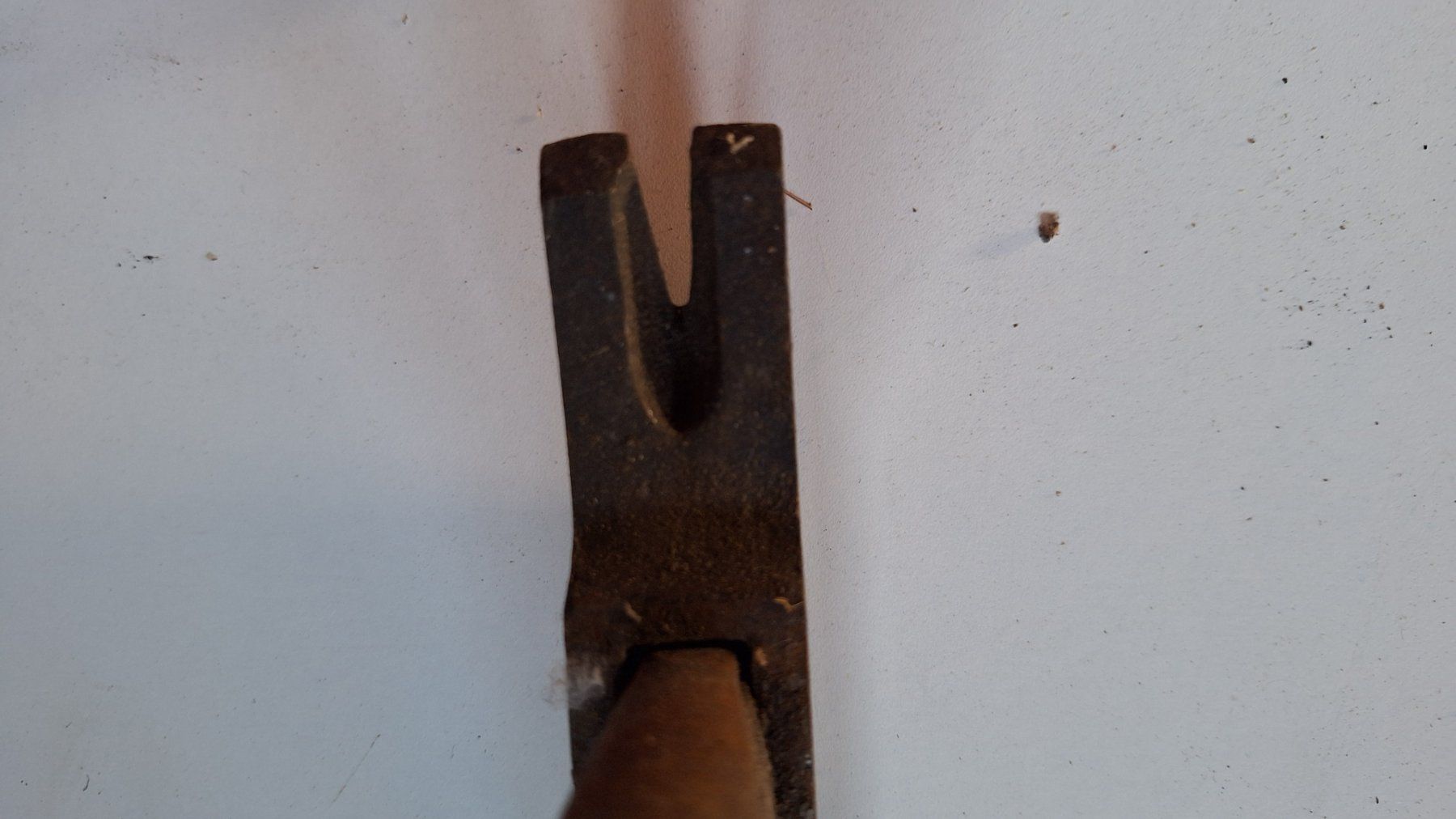 Tutti gli attrezzi: antiker Hammer  "mit Krone"Stempel – Usato da Kaiseraugst venduto da InkBoy 2