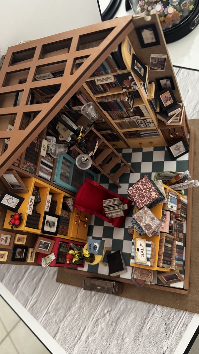 Alle Dekorationen: Booknook - Minihaus: antike Buchhandlung – Gebraucht aus Muttenz von einfach-schoen 3