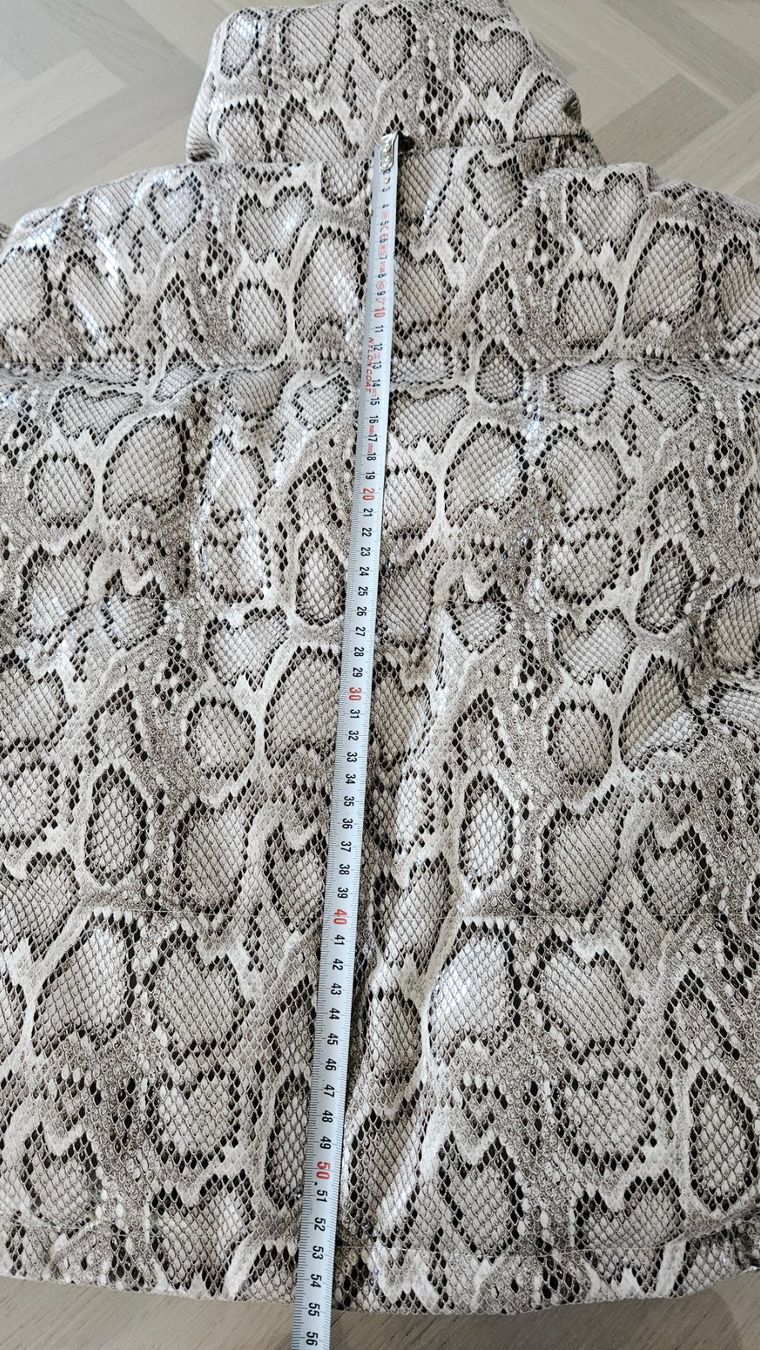 Giacche: En Saison Snakeskin Printed Puffer – Usato da Hasle LU venduto da dandelion1684 5