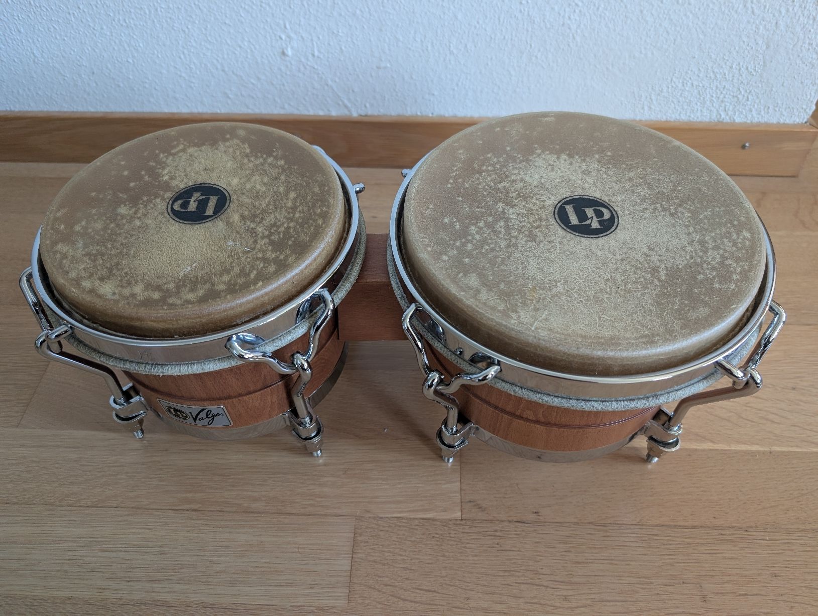 Strumenti musicali: LP Valje Bongos – Usato da Luzern venduto da GelberDoppelmeter
