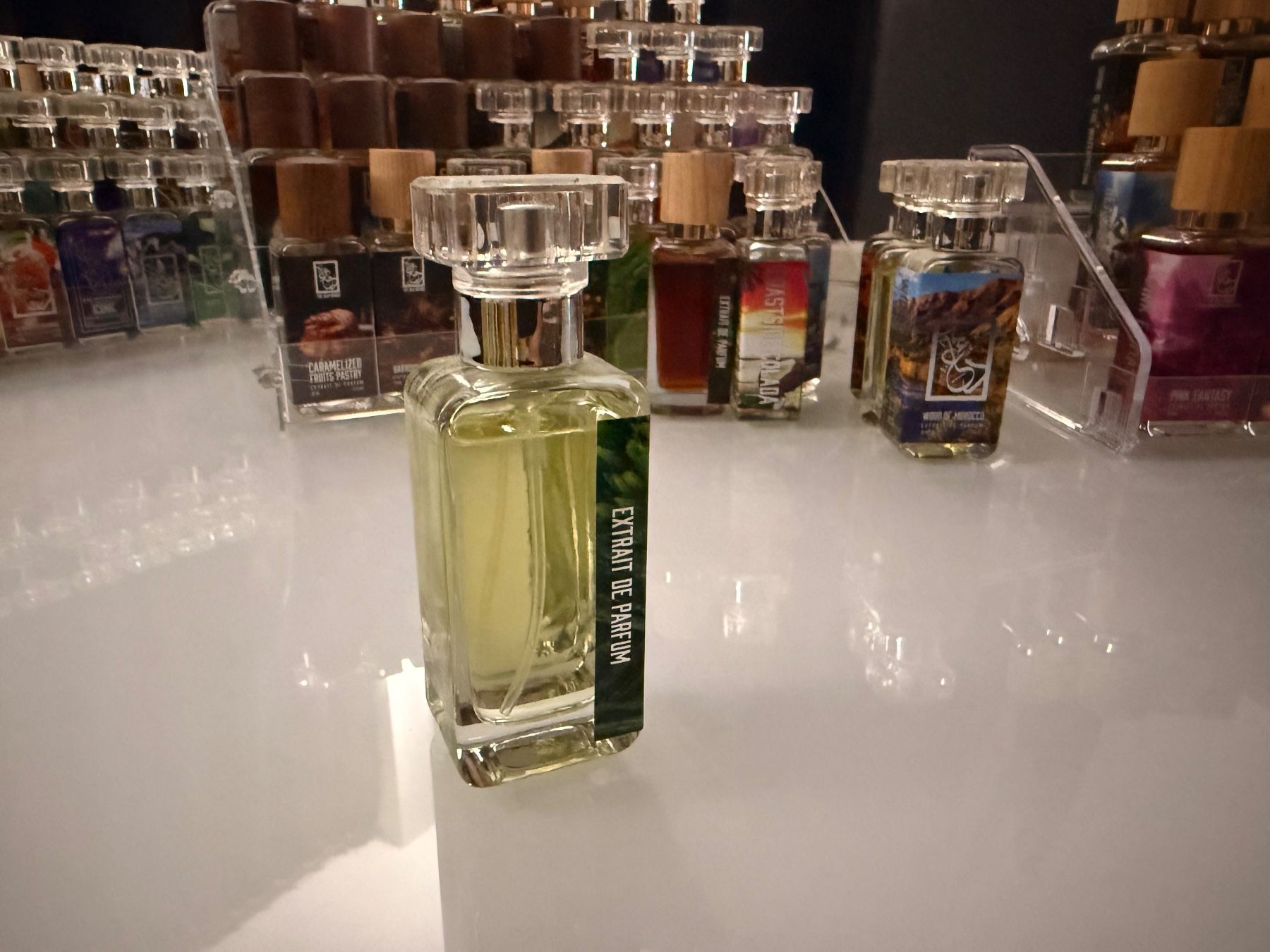 Profumi & Eau de Toilette: DUA Brand - Aoud Intense Vert – Usato da Bern venduto da Symsonic 1