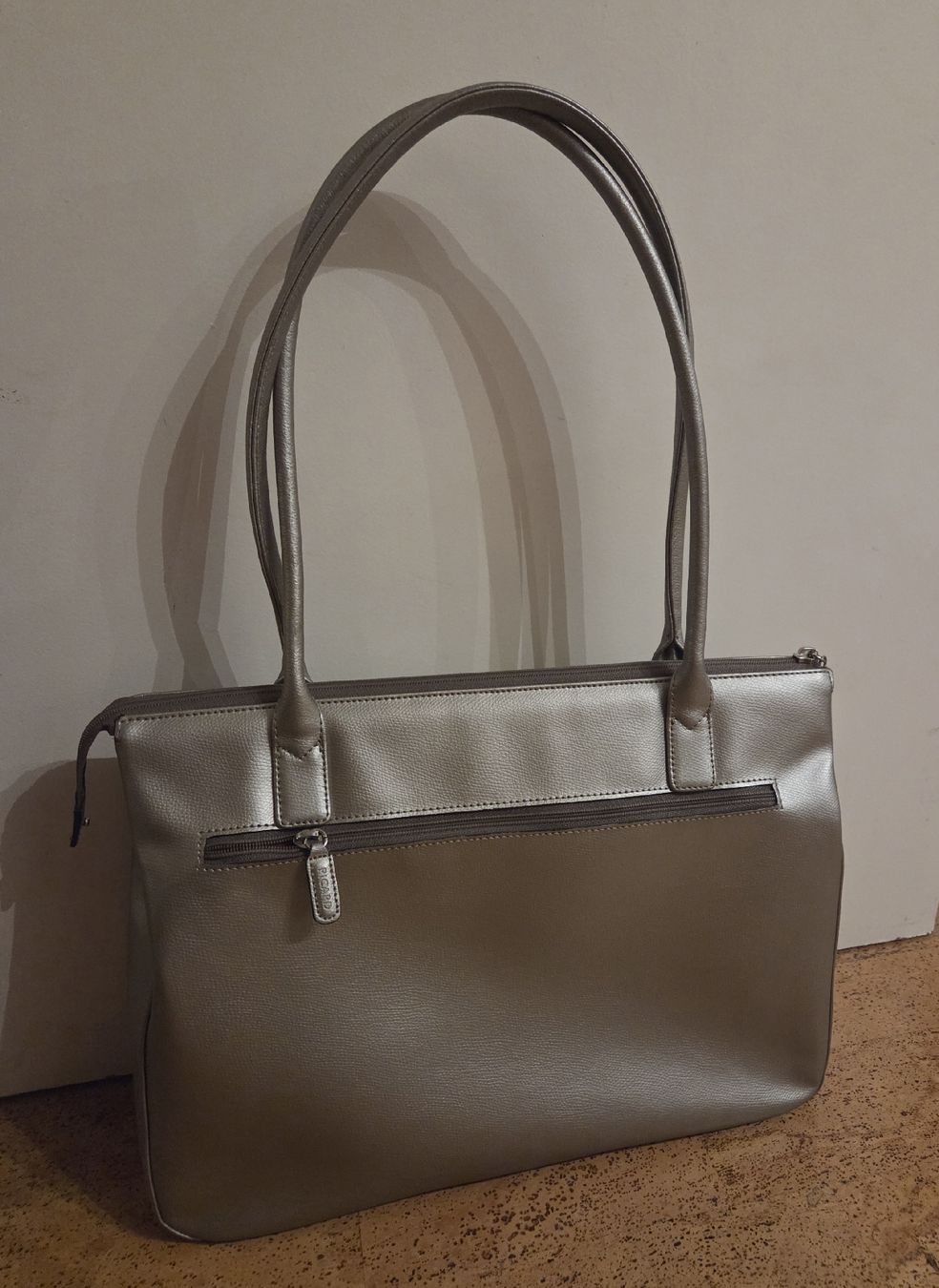 Picard Taschen für Damen: Picard Schultertasche - Zeitlos elegant! – Gebraucht aus Zug von dhs87 1
