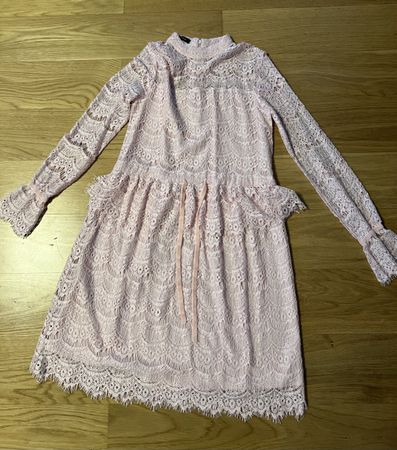 Pinkes Spitzenkleid Reserved Gr. 34