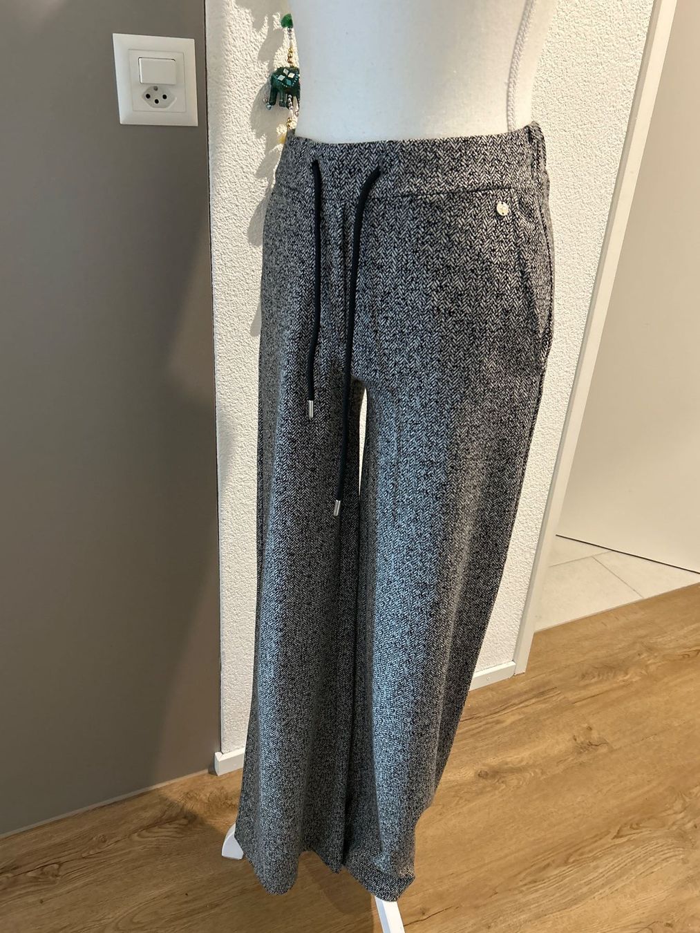 Hosen: Damen Hose grau meliert – Gebraucht aus Brunnen von Nala2929 6