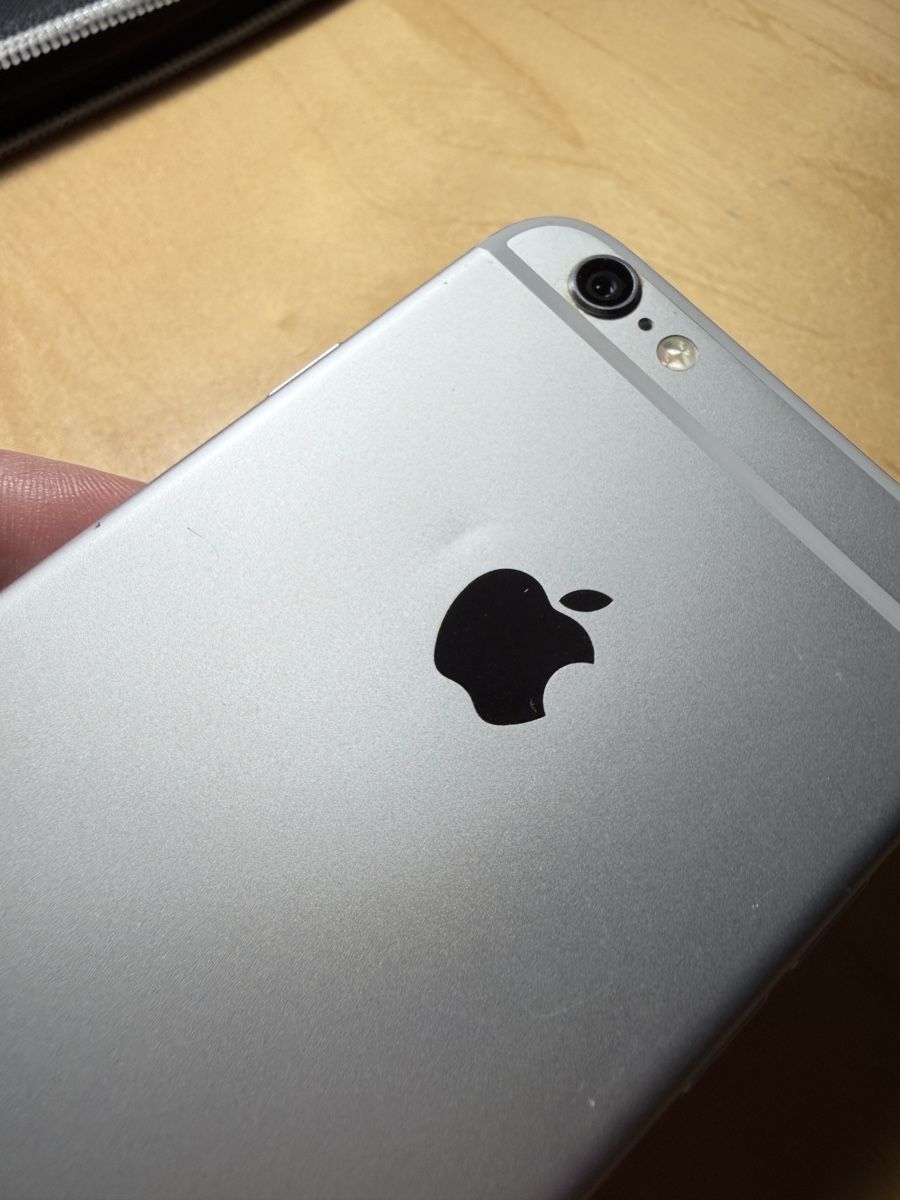 Apple Telefoni cellulari / Smartphones: iPhone 6 Silver – Difettoso da Kaltbrunn venduto da IMRLU998 8