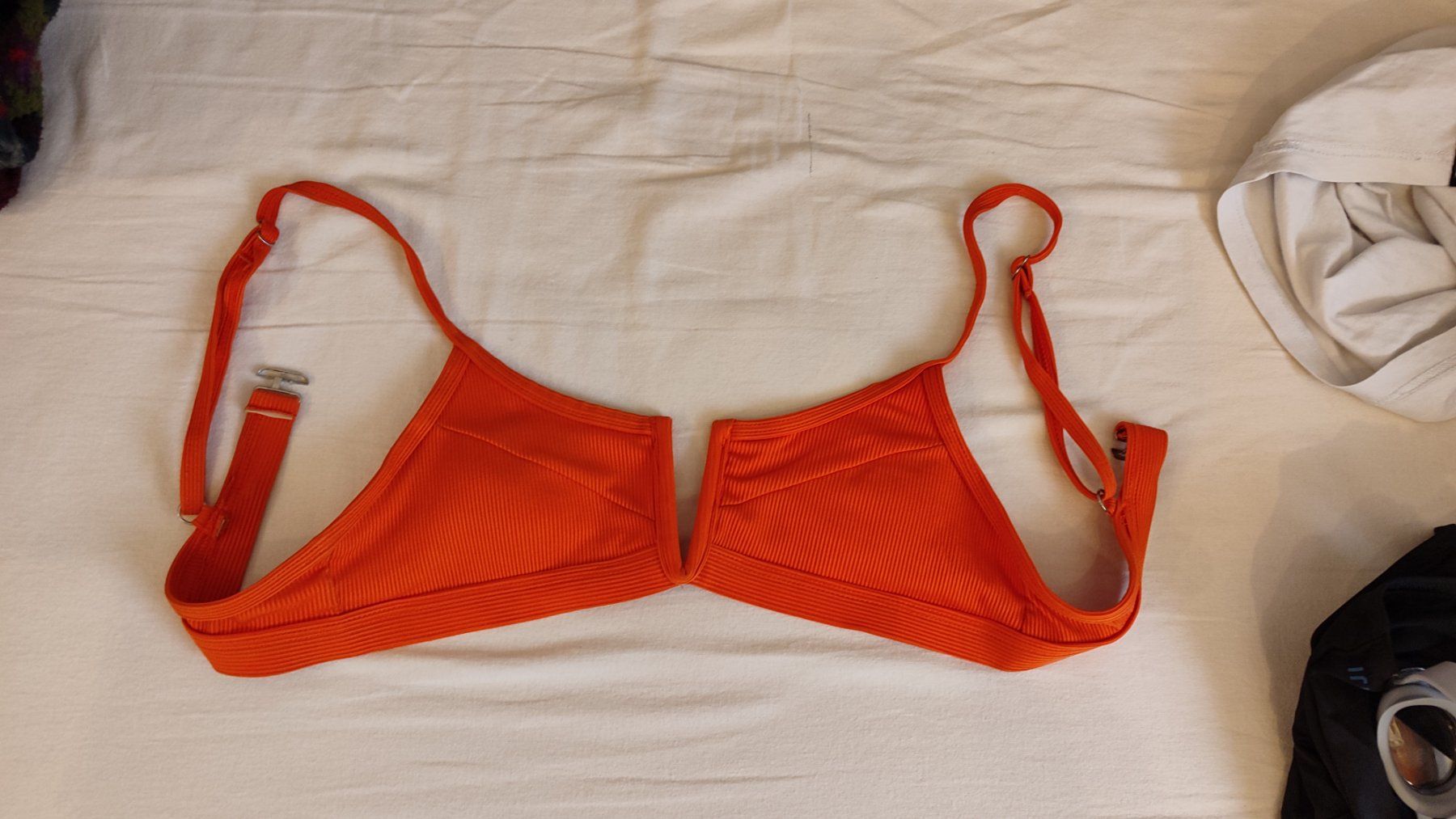 Calvin Klein Costumi da bagno & Bikini: Bikini Oberteil, Grau & Orange, Gr. 75A, Set: 3 Stk. – Nuovo (secondo la descrizione) da Brüttisellen venduto da nic_xm7s 2