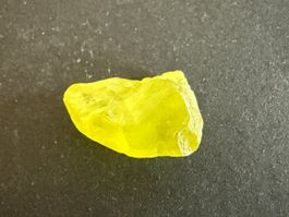 Schöner Schwefel Kristall