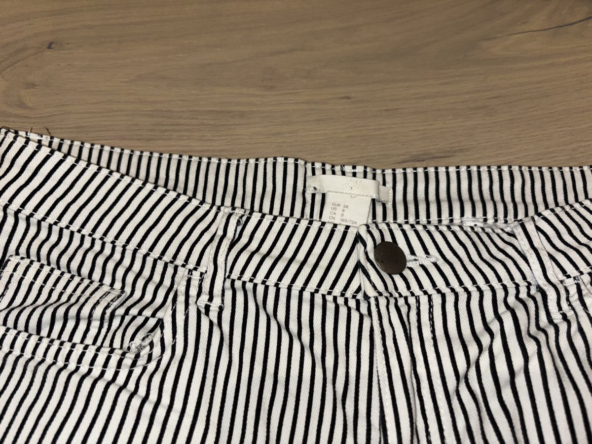 H&M Pantaloni: Short rayé H&M - Taille 36/38 – Usato da Posieux venduto da Luciemen29 1