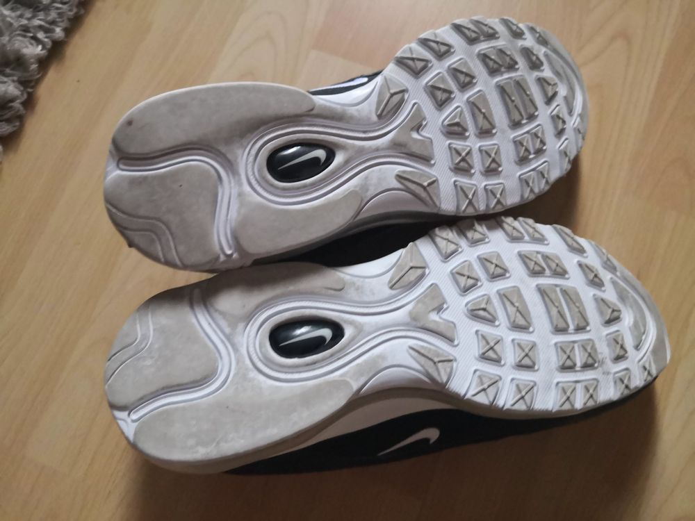 Nike Air Max 97 schwarz/weiss Kaufen auf Ricardo
