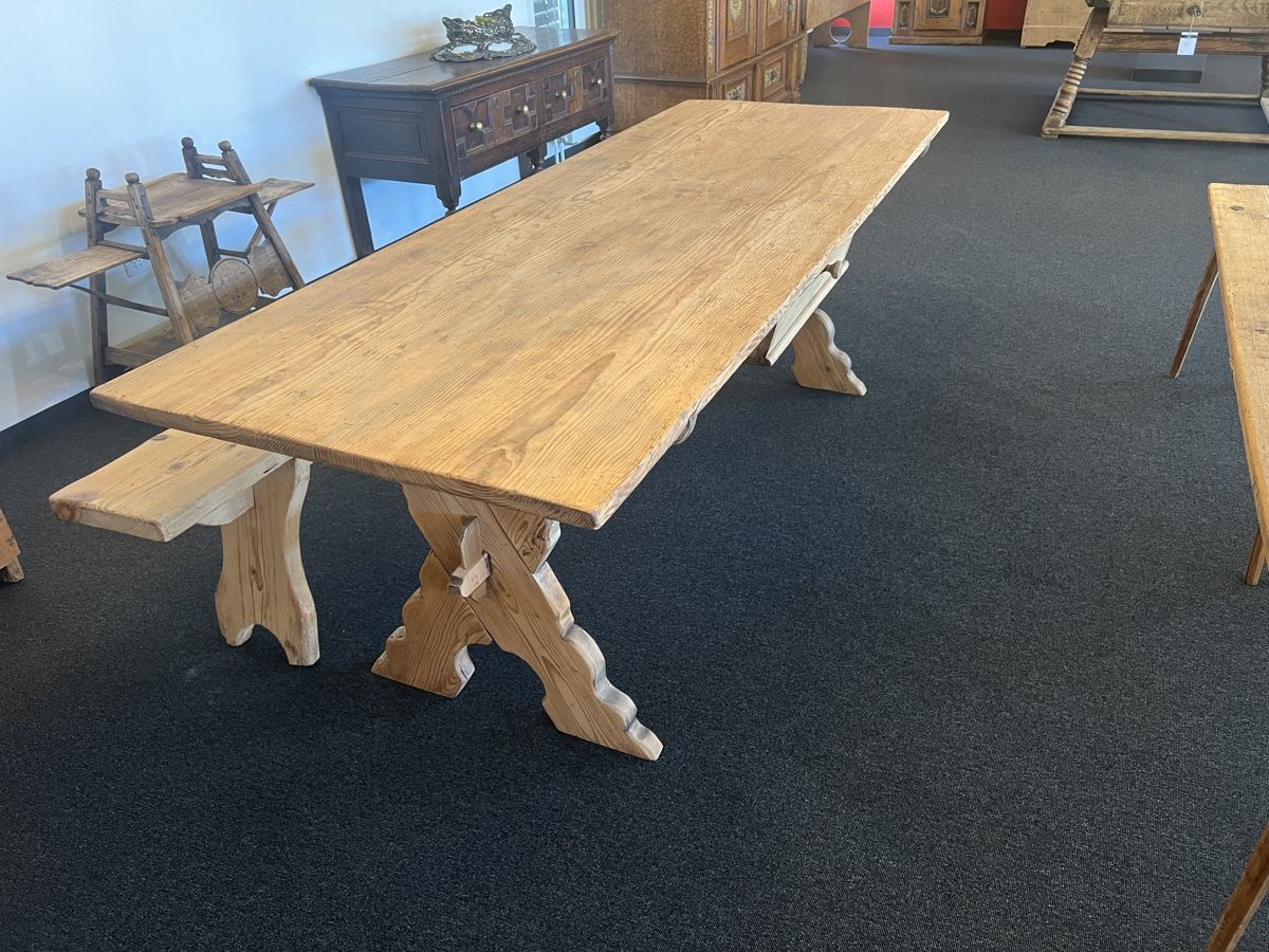 Tavoli: Langer Scherentisch – Usato da Gossau SG venduto da Keller-Antiques 1