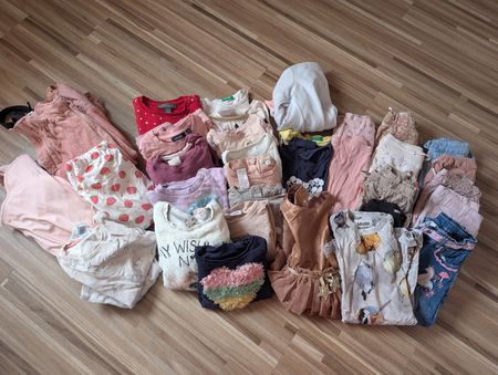 Mädchen Kleiderpaket verschiedene Marken Grösse 98