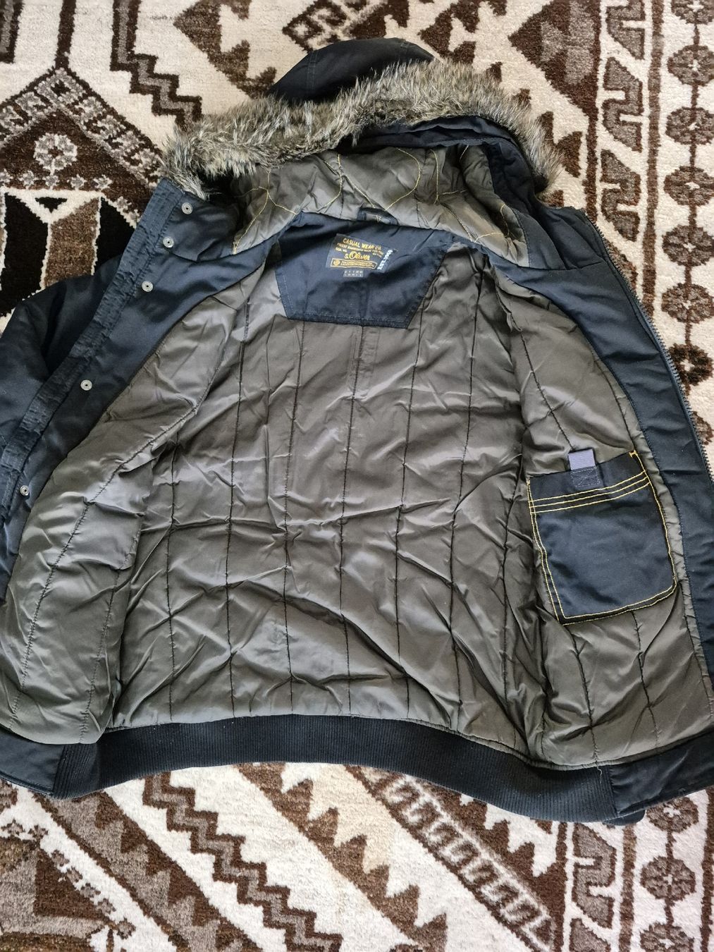 S.Oliver Giacche: Warme Winterjacke S.Oliver mit Kapuze, Grösse L – Usato da Thun venduto da Reb80 2