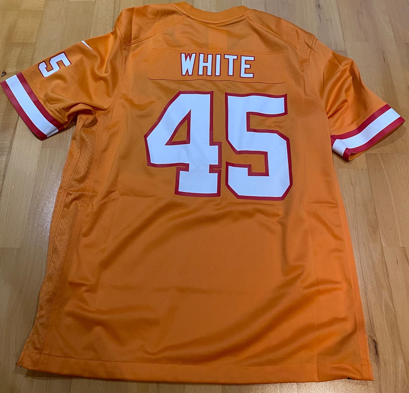 Nike Canottiere & Pantaloni: NFL Tampa Bay Buccaneers Orange Throwback Game Jersey – Usato da Olten venduto da rentier4463 6